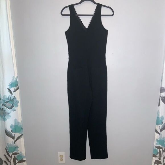 Jigsaw black v neck scallop jumpsuit - Picture 3 of 8